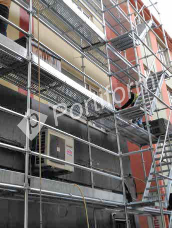 Güvenlikli Flanşlı Tip Cephe İskelesi